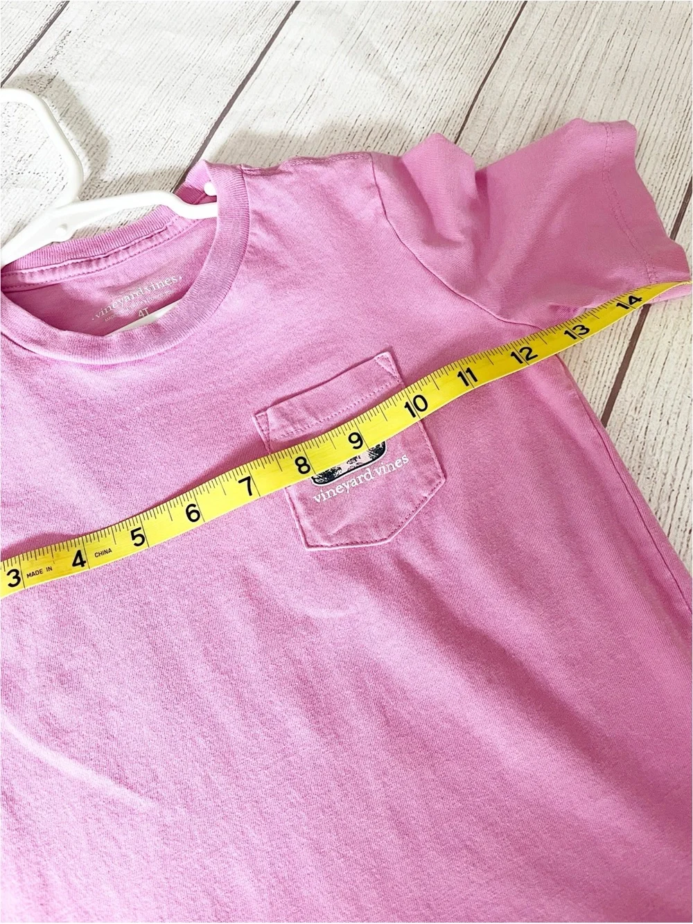 Vineyard Vines girls pink whale 🐳 logo pocket T-shirt
